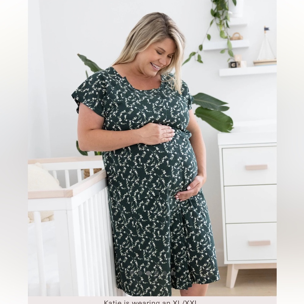 NWT kindred bravery Universal Labor & Delivery Gown